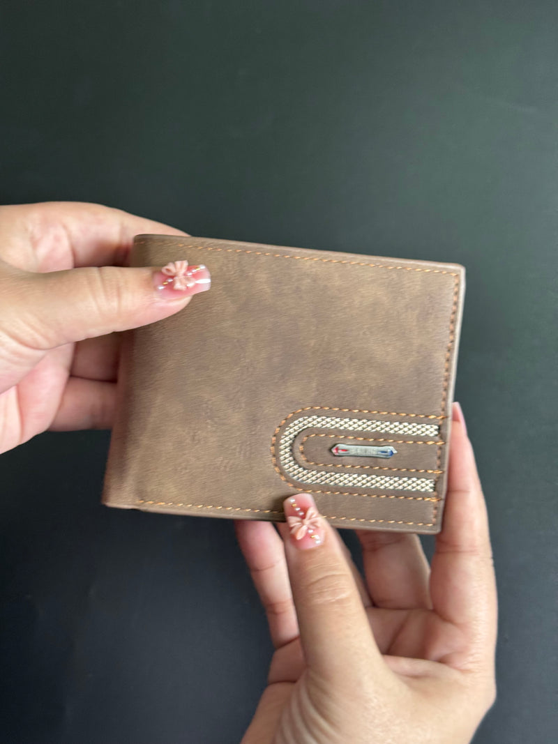 Vintage Leather Wallet – Stylish & Functional