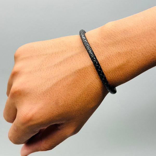 Simple Fashion Black Leather Bracelet For Men